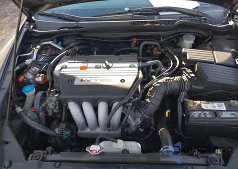 2005 Honda Accord 2.4 Ex z USA, uszkodzony, nr VIN 1HGCM72655A006844